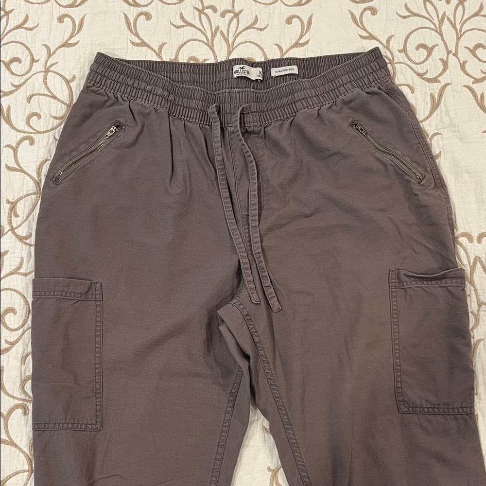 Hollister XL Women Drawstring Cargo Jogger Pants